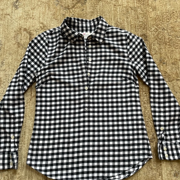 Vinyard Vines, Size 0, Black Flannel Fitted Tunic. - Picture 2 of 8